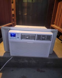 TCL 6,000 BTU Digital 3 in 1 Air Conditioner, Dehumidifier And Fan