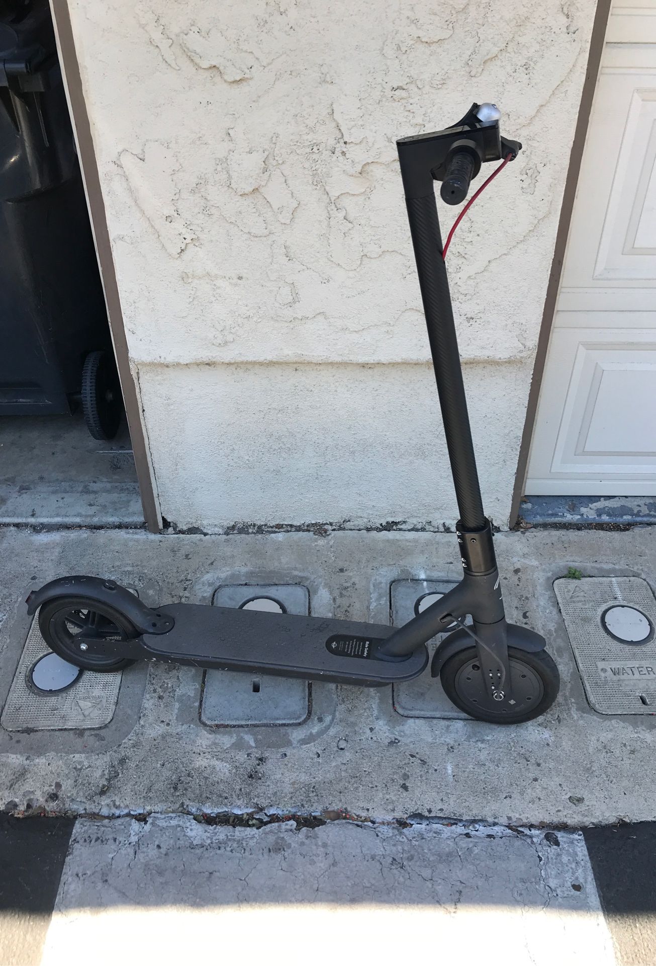 Personal electric scooter