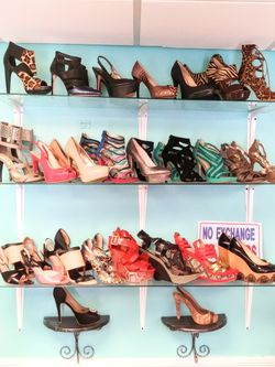 Size 7.5 heels sandals
