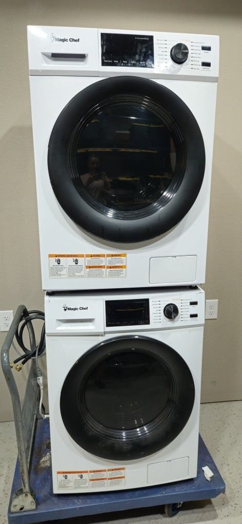 FREE Magic CHEF 23.4 in. 2.7 cu. ft. White All in One Ventless and Washer Dryer Combo
2.5k