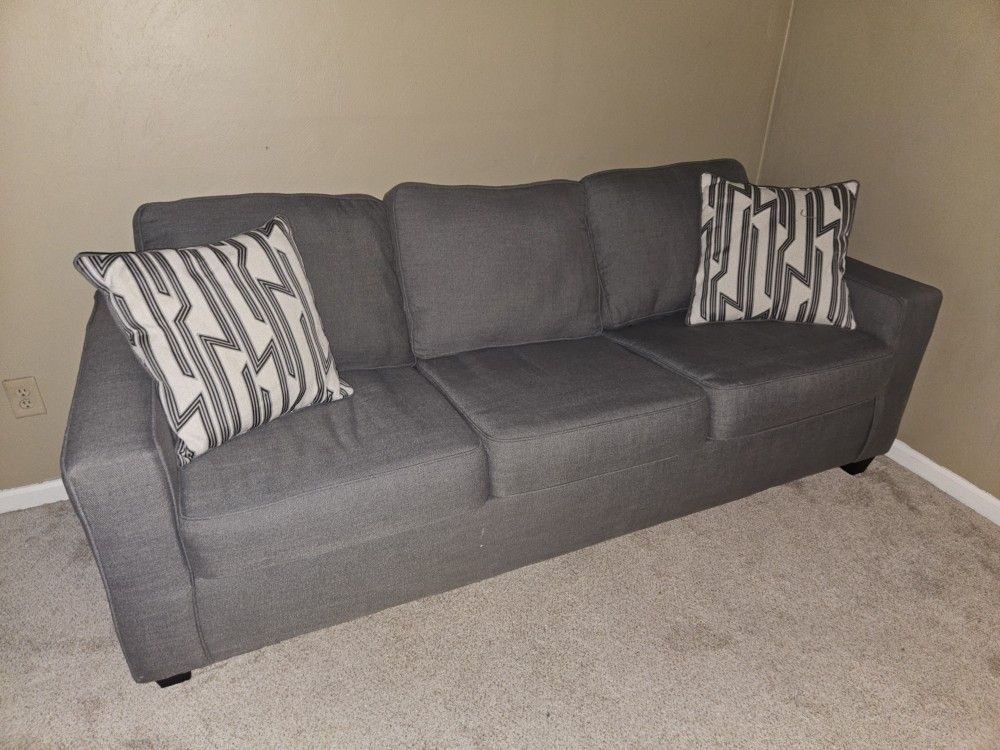 Queen Sleeper/Pull Out Sofa **UPDATED**