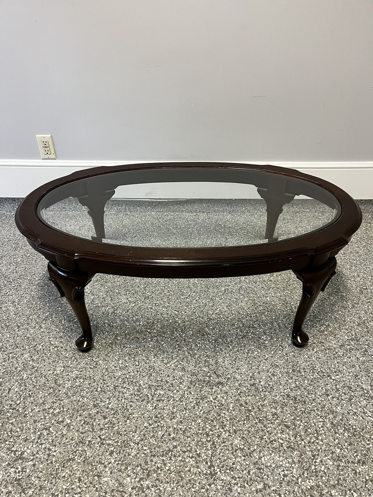 Ethan Allen Coffee Table Oval