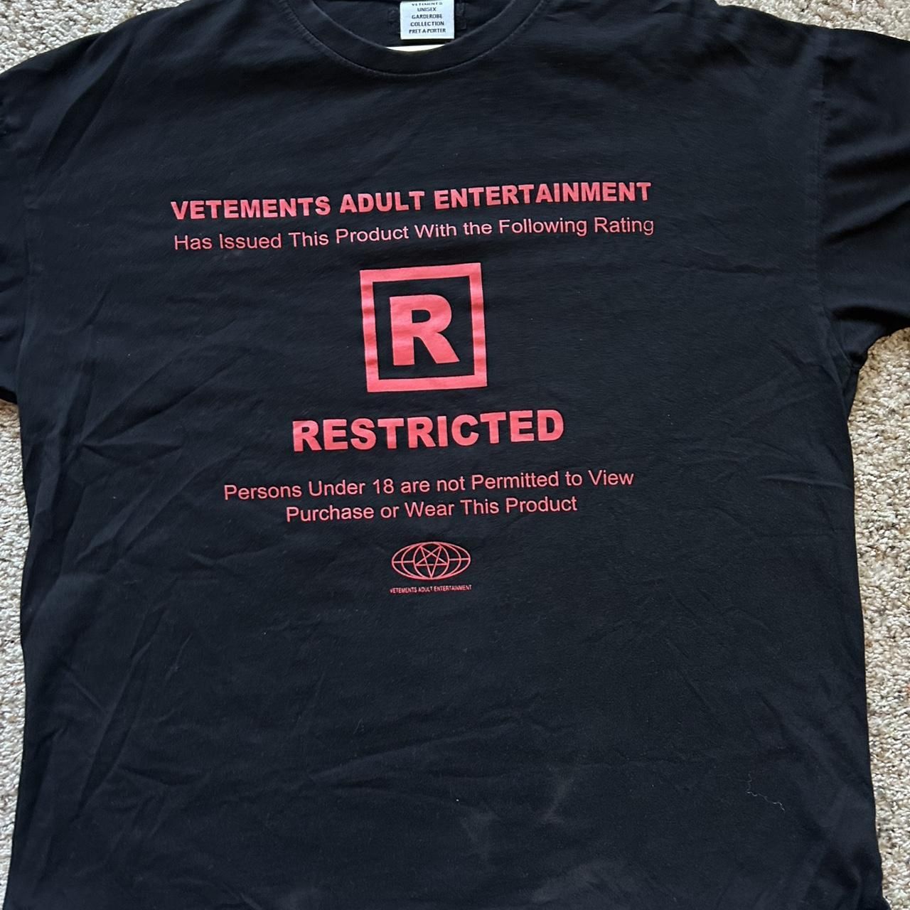 トップス VETEMENTS ADULT ENTERTAINMENT Tee Vetements Adult Entertainment Shirt • Size L • I | Depop