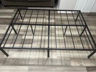 Queen frame