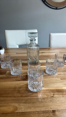 Vasos y botella gratis