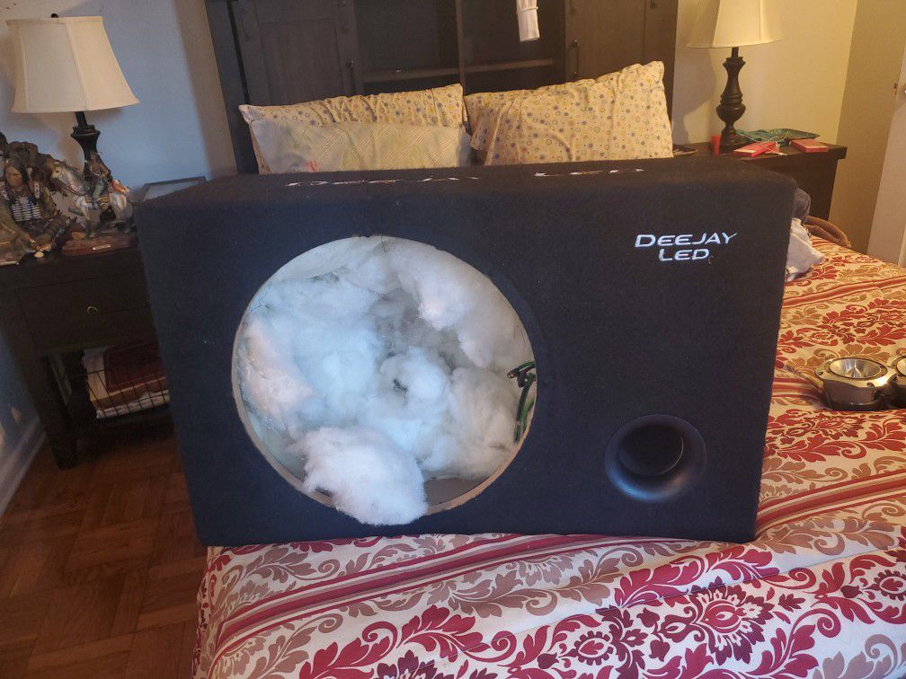 USED 15INCH VENTED SUBWOOFER BOX