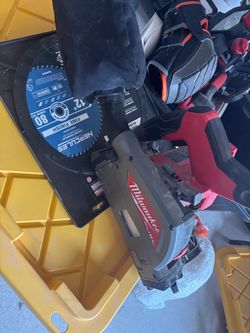 Milwaukee Fuel Miter Saw