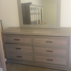 Aaron Bedroom Set