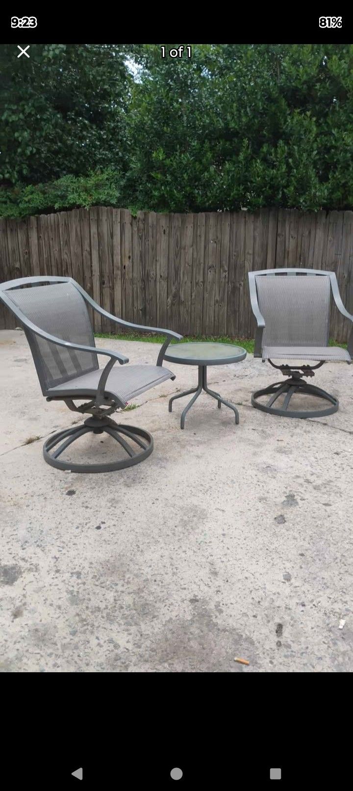 Swivel/Rocker Chairs W/Small Table