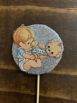 Cup cake toppers
