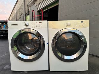 Frigidaire Stackable Washer & Gas Dryer Set – Front Load – Excellent Condition