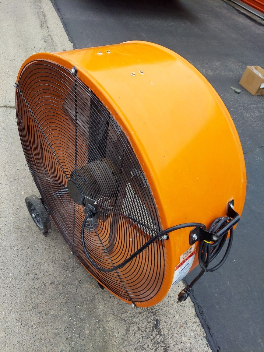 Max AIR 30 Inch INDUSTRIAL FAN made In Usa for Sale in La Habra Heights