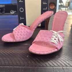 Brand New Tommy Hilfiger Pink Heels Size 8