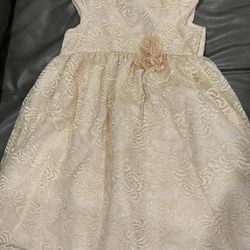 Girls Gold Dress Size : 5t