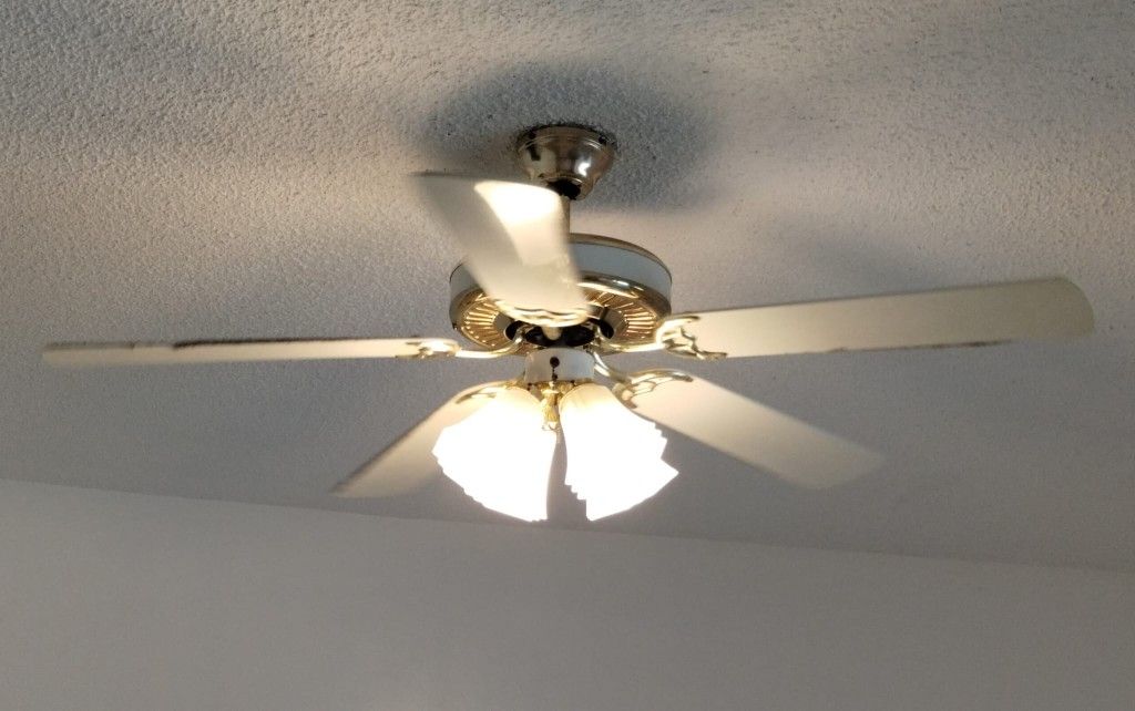 A 5 Paddle Ceiling Fan