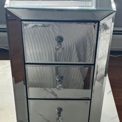Mirrored 3 Drawer Nightstand – Modern Glam Bedroom Side Table