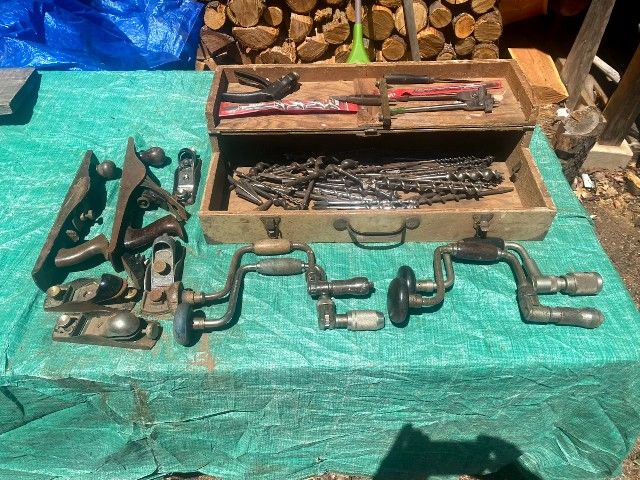4 braces a wood bits , wood planes