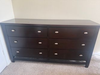 Modern Premium Solid Wood 6-Drawer Dresser — Must Go by TODAY!!  Aug 16th!