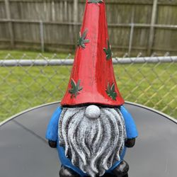 The Party Gnome Statue