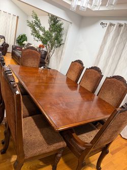 Dinning room table made of real wood