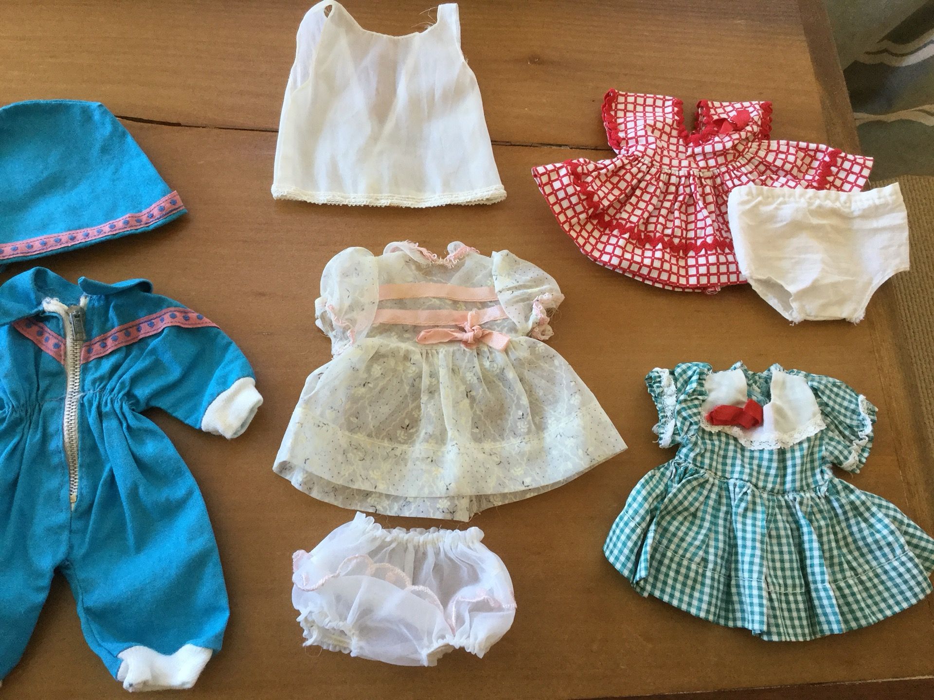 Vintage Saucy Walker Doll with 15 pieces of her clothing