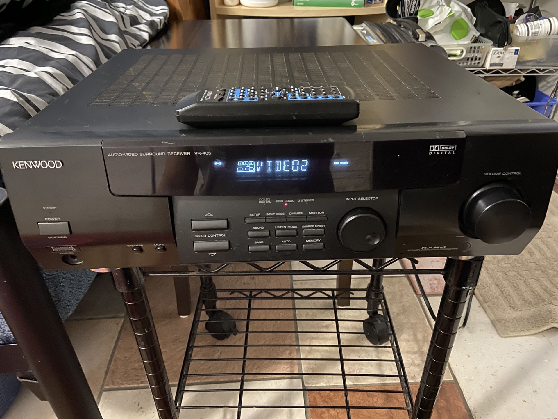 Nice kenwood home theater receiver VR405 5.1 80 watts per channel. It