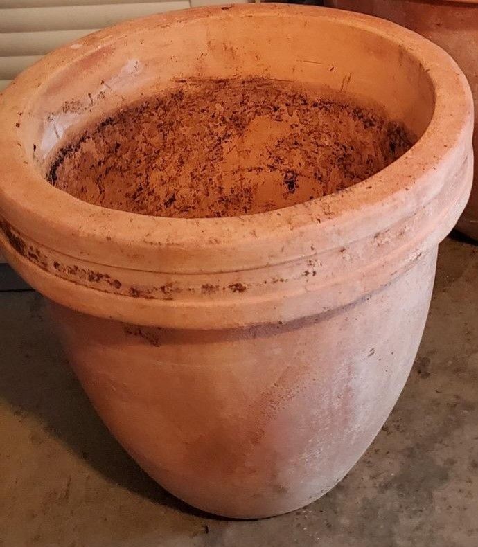 2 French Country Terracota Planters (Crate & Barrel) With 2 Made In Italy Clay Saucer Plates