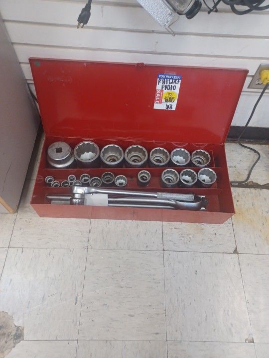 Ratchet Tool Box