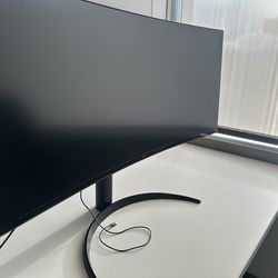 LG 34 in Curved Monitor