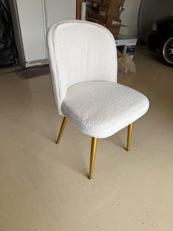 8 new dining chairs