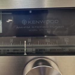 Kenwood Dc Stereo Integrated Amplifier Model KA-8100/AM-FM Stereo Tuner Model LT-7500