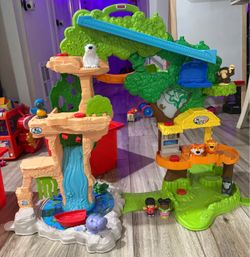 Fisher-Price Little People Share & Care Safari Playset with Animal Figures Works