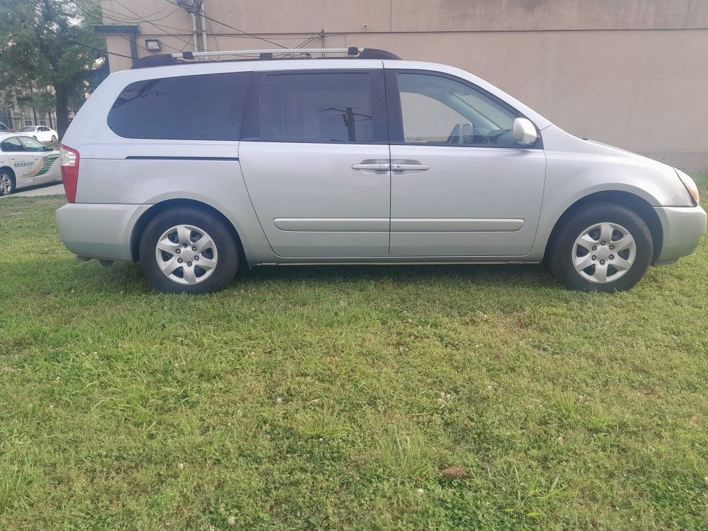 2007 KIA Sedona