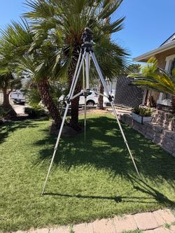 Manfrotto Bogen 3046 Tripod with 3063 Fluid Video Head – Made in Italy