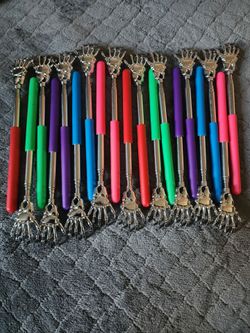 Back scratcher