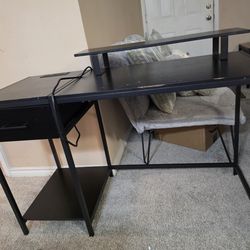 Gaming/Computer Desk with USB Ports