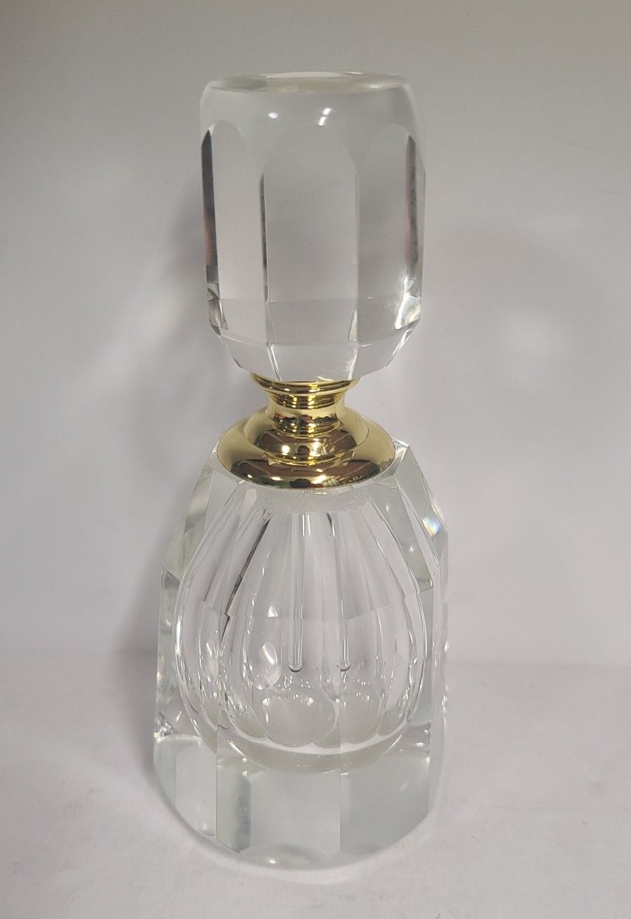 Beautiful Lead Crystal Perfume Bottle 