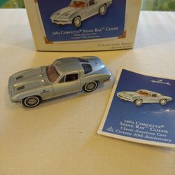 Hallmark Christmas Ornament Dated 2003-1963 Corvette Sting Ray