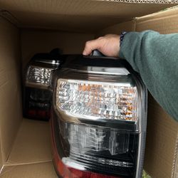 Toyota 4Runner  2023 Back Lights 