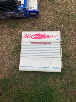 Audiovox 300 watt amplifier