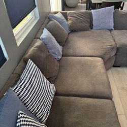 Sectional Sofa Radley (Macy’s)