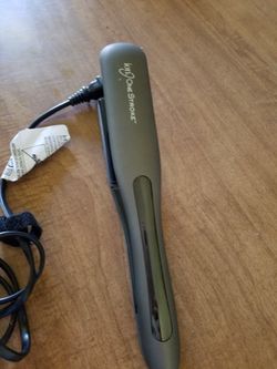 ION ONE STROKE FLAT IRON