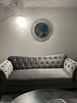 🚨 Living Room Set for Sale – Must Go ASAP! 🚨