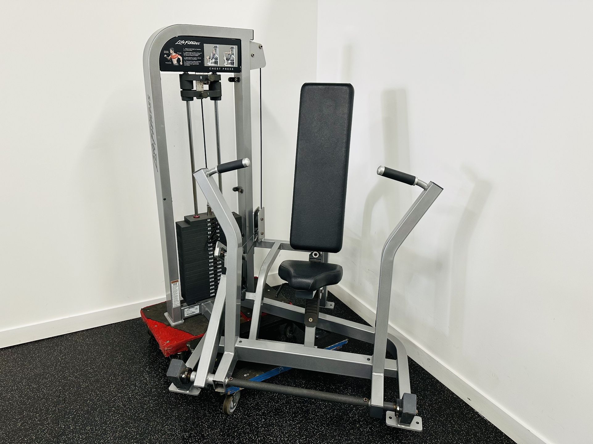 Life Fitness Pro 2 SE Chest Press - Gym Equipment - Workout