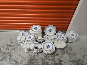Richard Ginori China Set Italy