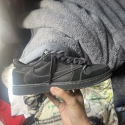 Jordan 1 Phantom Travis Scott