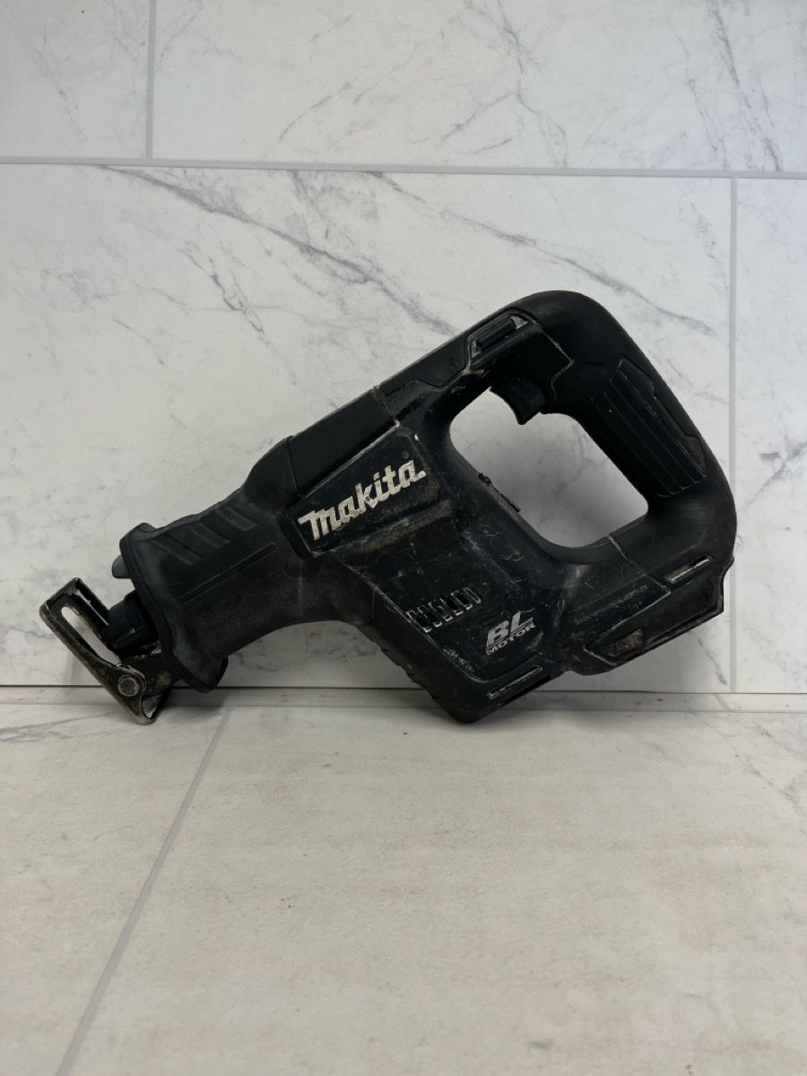 Makita XRJ07 18V LXT Sub-Compact Reciprocating Saw – Tool Only (A1G001709)