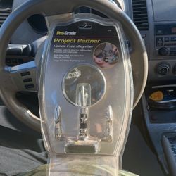 Hands Free Magnifier