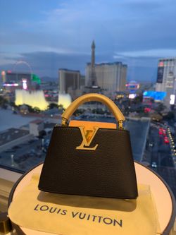 LOUIS VUITTON Capucines BB