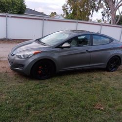 Hundi Elantra 4 Dr.4 Cylinder Two Owners Mom And  I. 123000 Miles Still Drives Like New.Asking 6200 Well Taken Care Of.